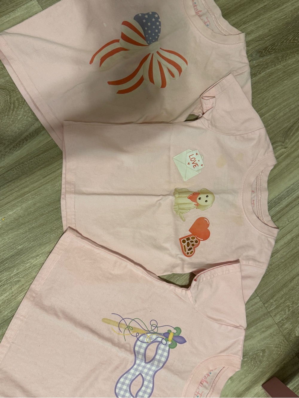 Pink Kids' Graphic T-Shirt with Heart & Bow Designs